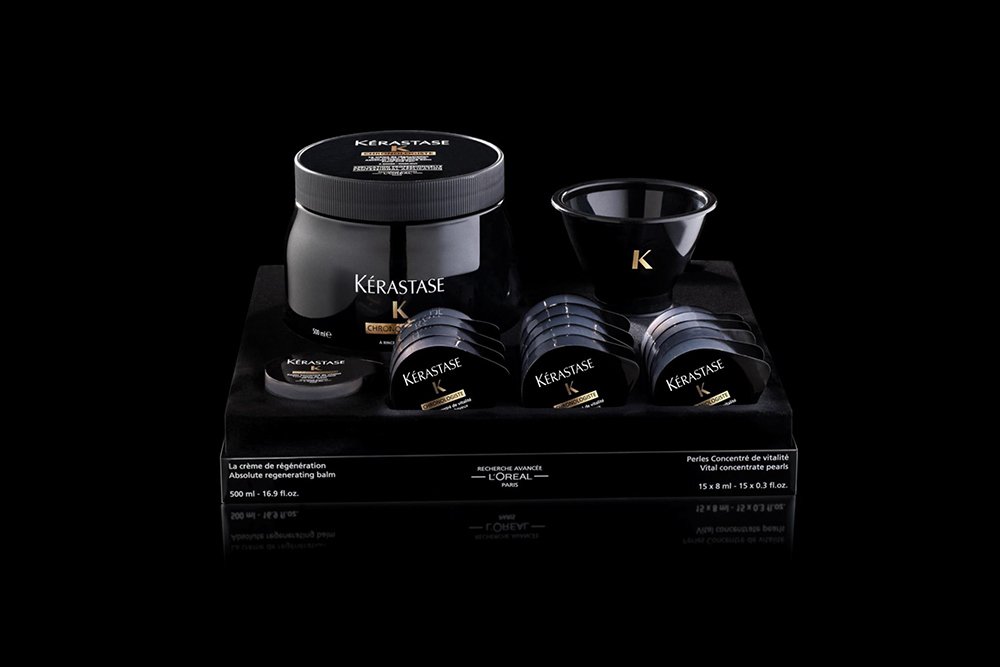 Produk Kerastase Chronologiste Rejuvenating Ritual dilengkapi dengan masker rambut dan butiran caviar untuk meregenerasi rambut dan kulit kepala.
